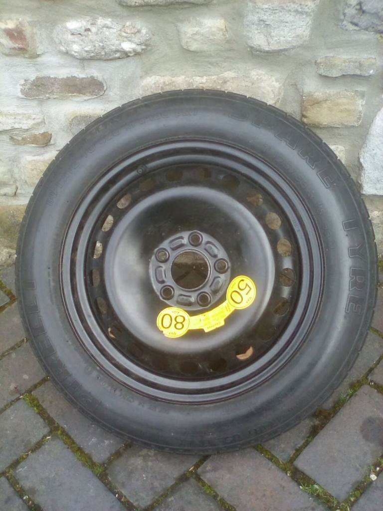 T125/85 R16 spare wheel.