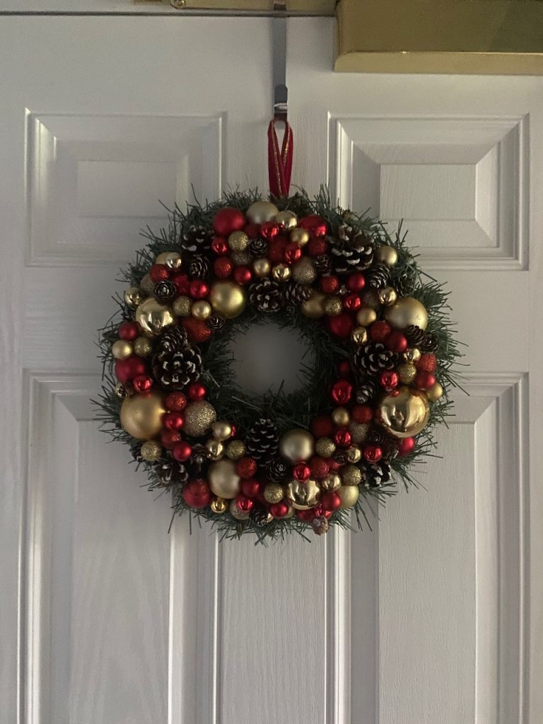 Lovely Christmas Wreath – Red & Gold Baubles, Pinecones