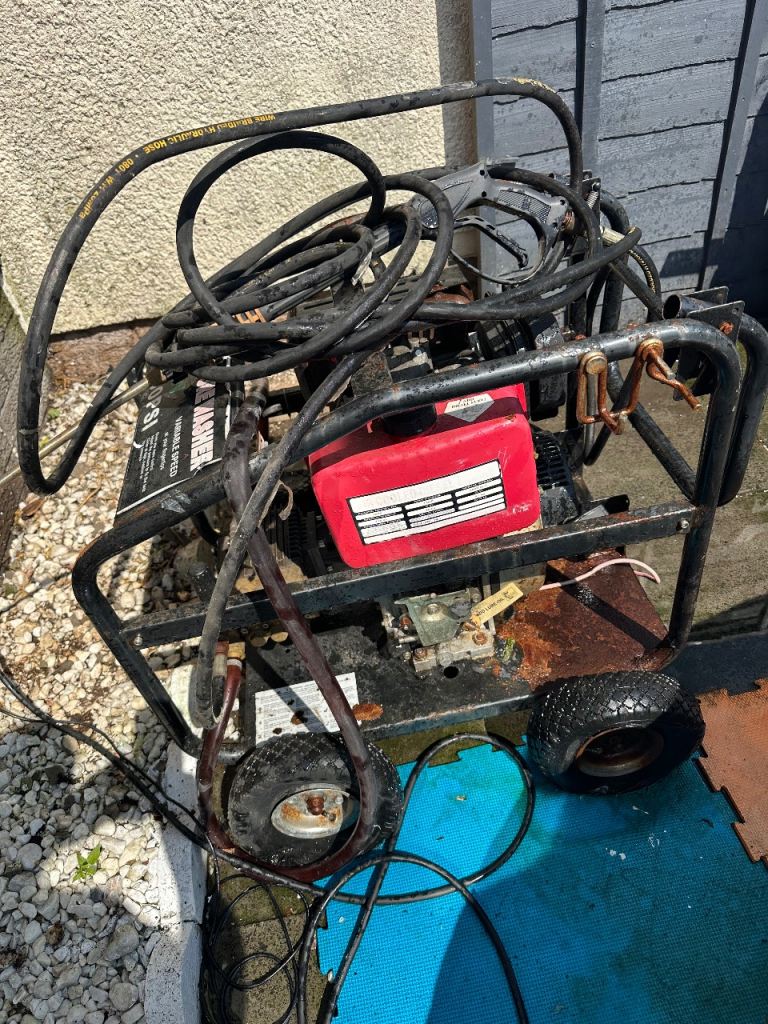 3500 psi diesel pressure wash ( spares or repair )