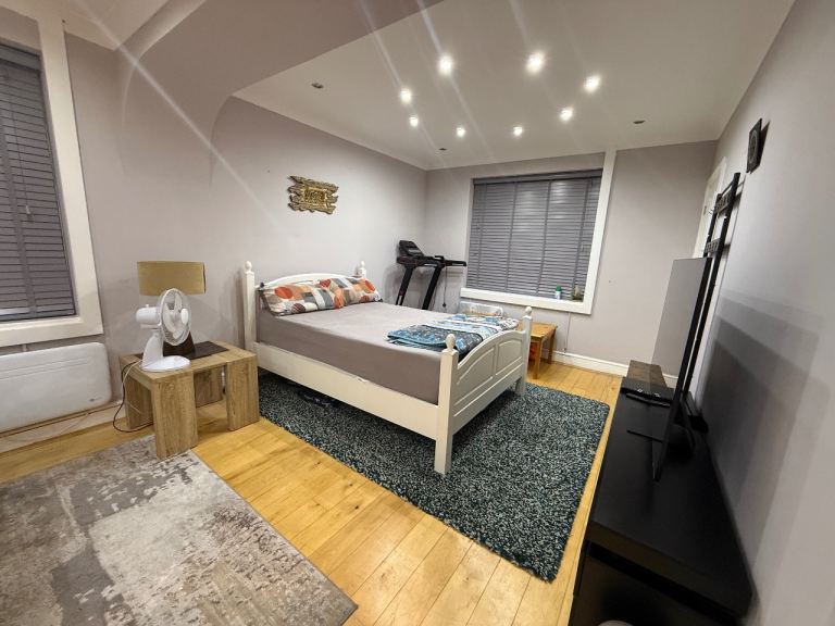 Studio Flat