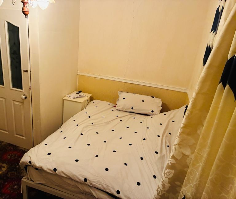 Room available to rent near Swansea train station 