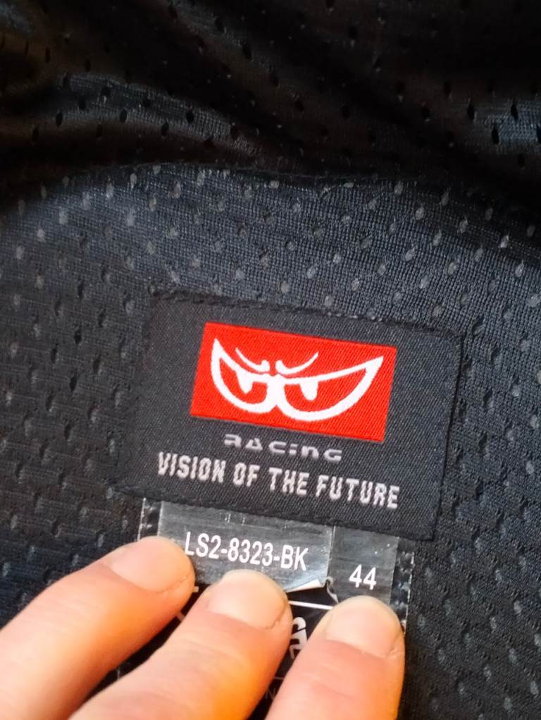 Berik Ls2-8323 2pc Leather Mens Motorcycle Suit Size Medium 32" Waist 42" Chest