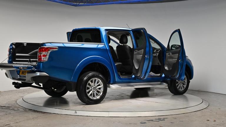 2019 Mitsubishi L200 2.4 DI-D DC Barbarian 4WD Euro 6 4dr PICK UP Diesel Manual