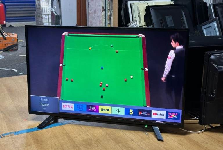 Toshiba 43"LED SMART TV WIFI WITH REMOTE 