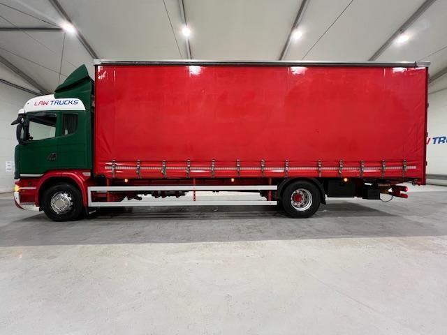 Scania G320 4x2 Sleeper Cab Curtainsider