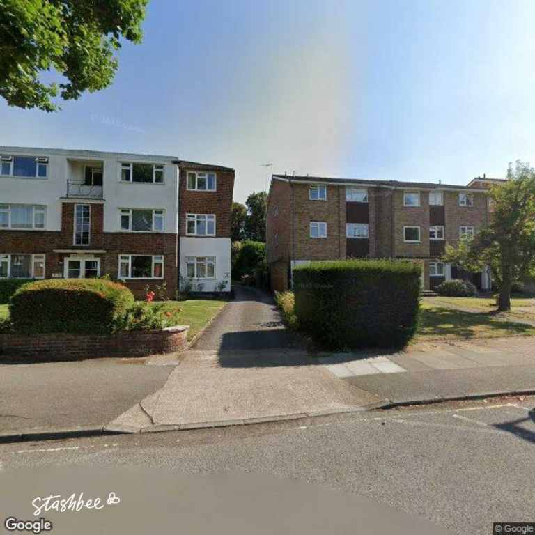 Garage to rent in Surbiton (KT6) | Stashbee