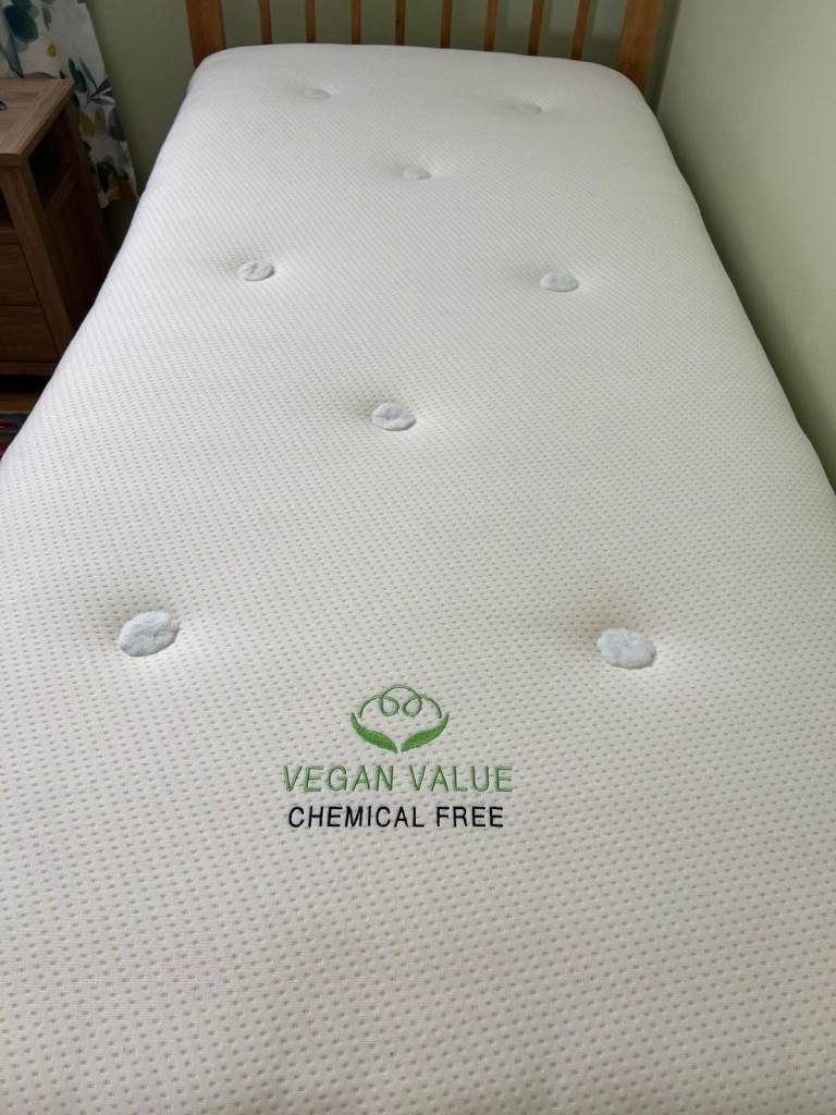 2 Single beds, pull out trundle with non toxic mattresses. Solid oak frame