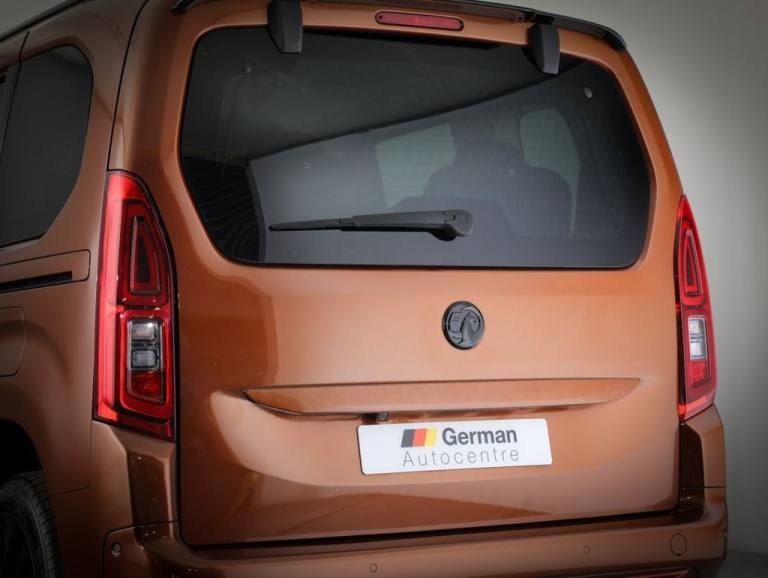 2021 Vauxhall Combo Life 1.2 Turbo 130 Elite 5dr Auto [7 seat] MPV PETROL Automatic