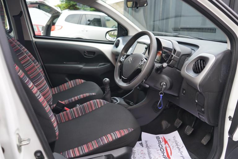 2015 Citroen C1 1.2 PureTech Feel Hatchback 5dr Petrol Manual Euro 6 (82 ps)