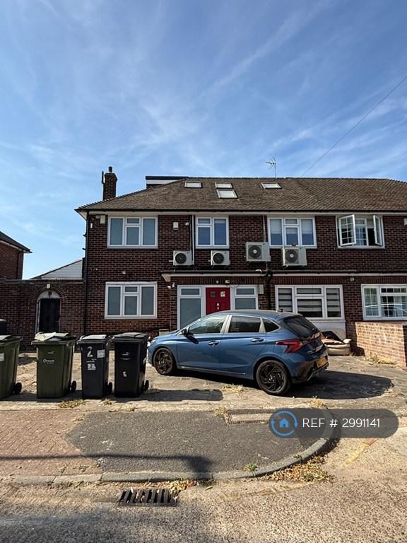 6 bedroom house in Broadlands Close, London, SW16 (6 bed) (#2991141)
