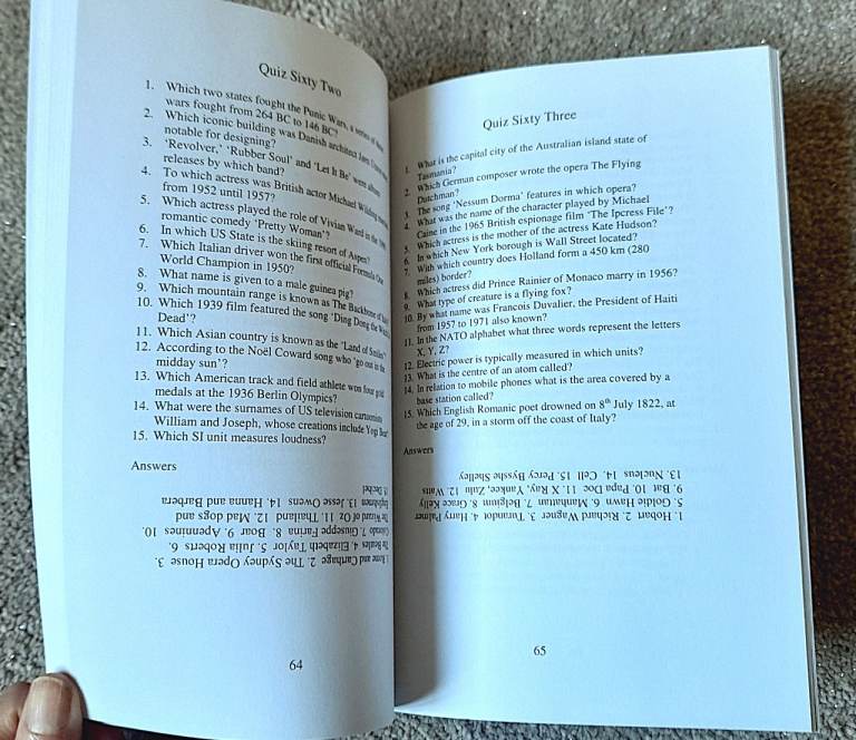 2 Family General Knowledge Quiz Books 3,500 Questions Christmas Party Pub Quiz