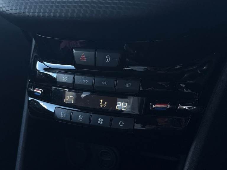 2018 Peugeot 2008 1.2 PureTech Allure 5dr HATCHBACK PETROL Manual