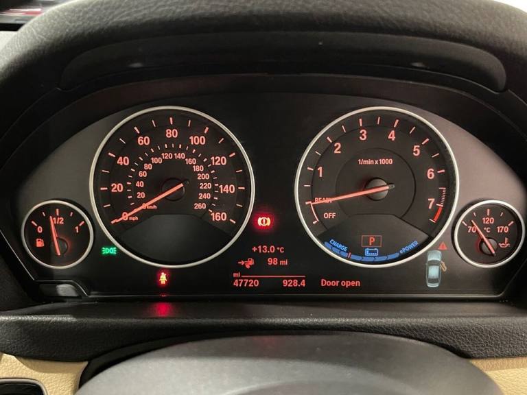 2017 BMW 3 Series 2.0 330e 7.6kWh Luxury Saloon 4dr Petrol Plug-in Hybrid Auto Euro 6 (s/s) ( Sal...