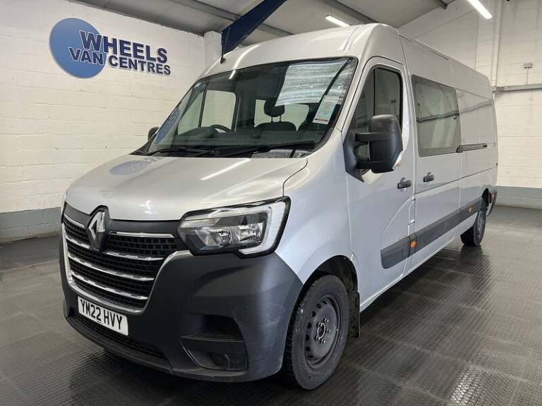 2022 Renault Master LM35dCi 135 Business+ Medium Roof Crew Van WINDOW VAN DIESEL Manual