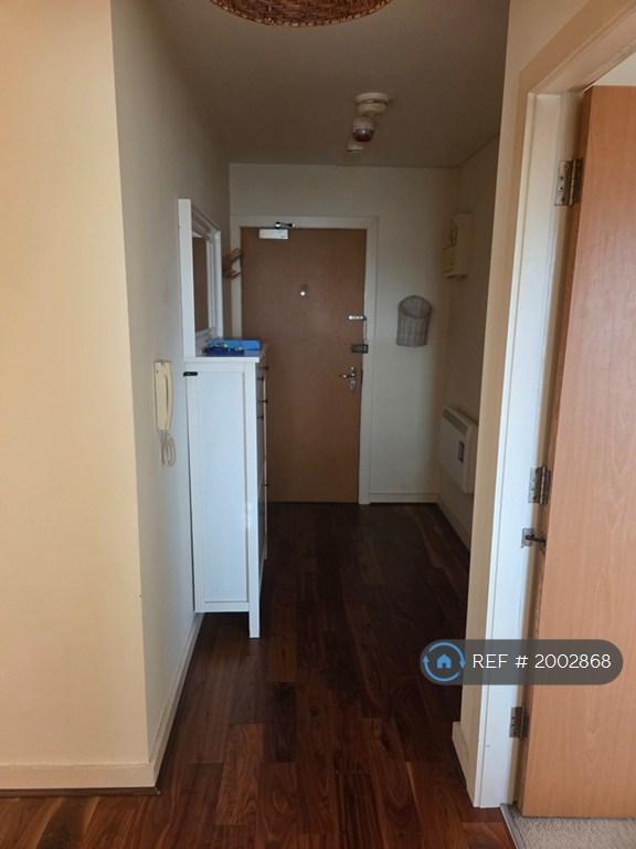 2 bedroom flat in Bishops Corner, Manchester, M15 (2 bed) (#2002868)