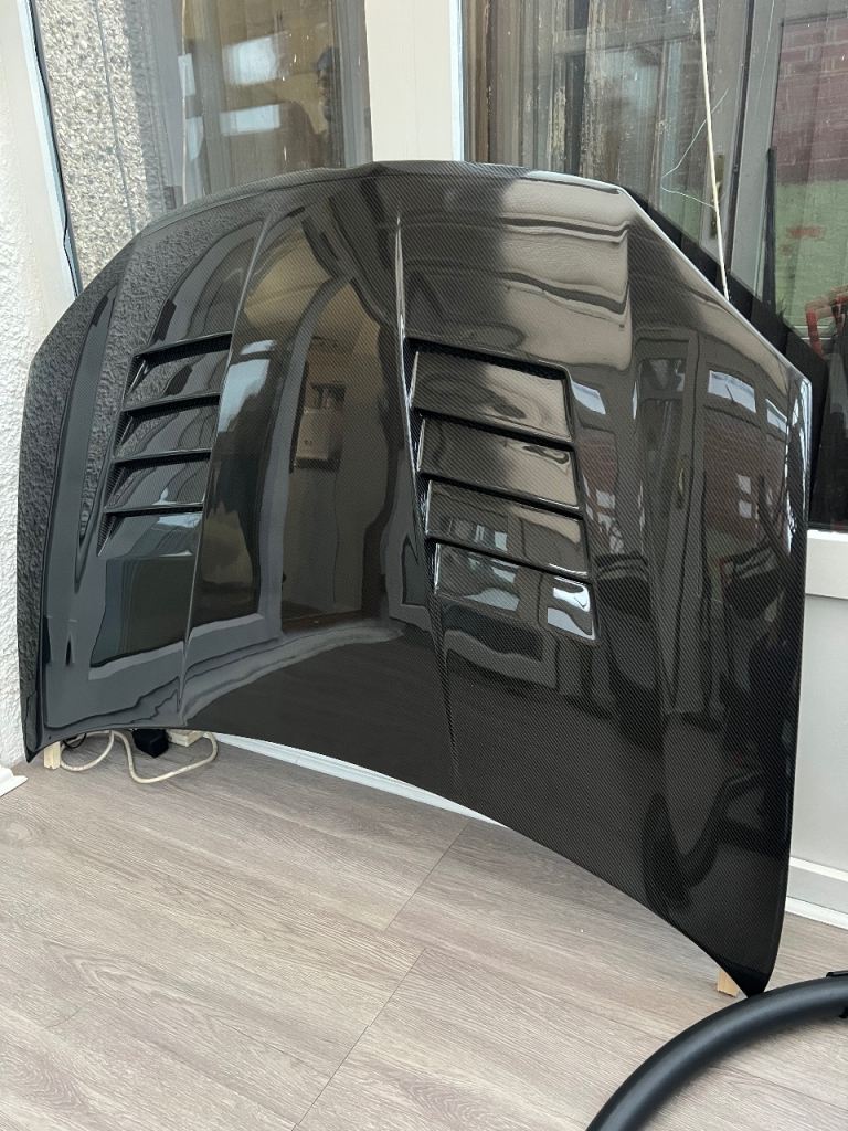 VW GOLF MK5 GTI/R32 2005 - 2009 Carbon Fiber Bonnet Hood Airvents