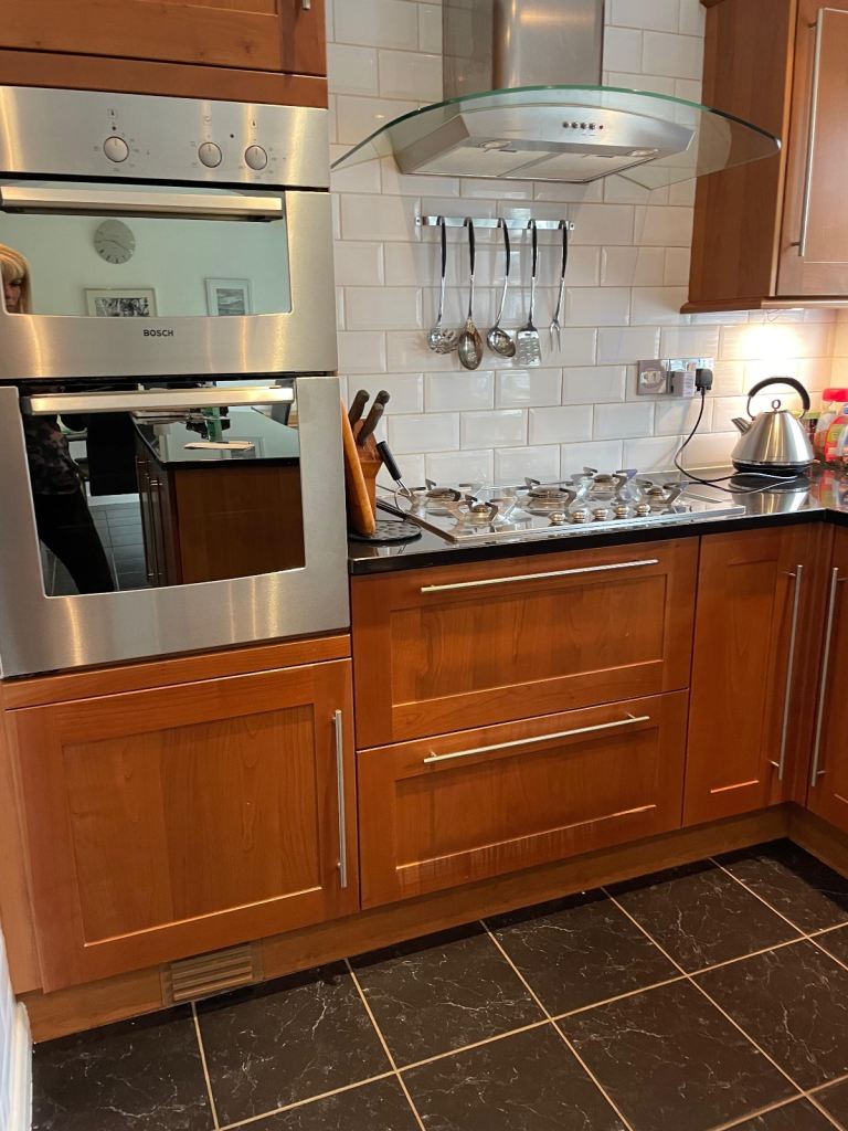 KITCHEN FOR SALE IN EXCELLENT CONDITION