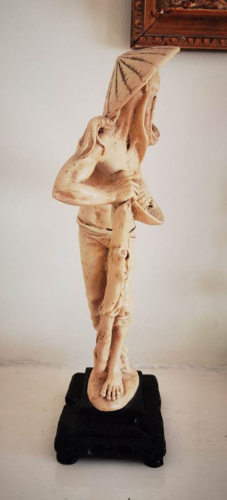 Vintage Figurine Resin Chinese Man Carrying A Basket Of Fruit £12 ONO