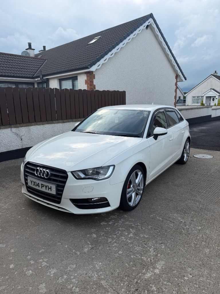 Audi, A3, Hatchback, 2014, Manual, 1598 (cc), 5 doors