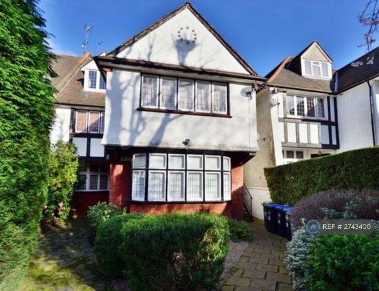 2 bedroom flat in Teignmouth Road, London, NW2 (2 bed) (#2743400)
