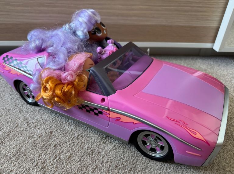 lol toy bundle included pink car & 4 dolls 
