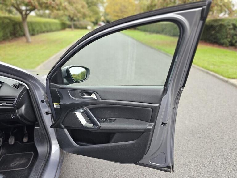 2019 Peugeot 308 SW PureTech Allure Estate Petrol Manual