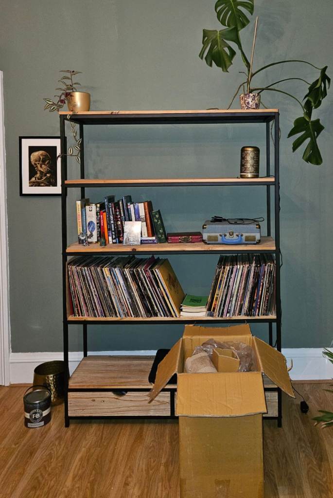 Industrial Style Bookshelf/Storage Unit – Black Metal & Wood