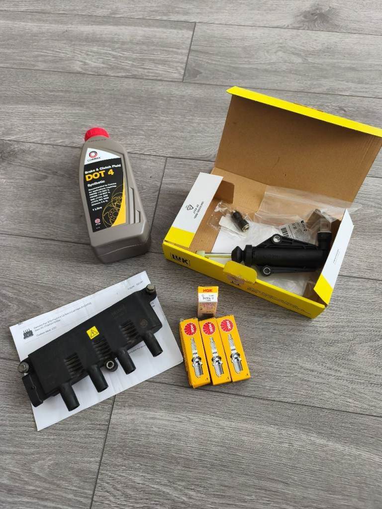 Fiat 500 Ford Ka coil pack spark plugs clutch slave cylinder brake fluid