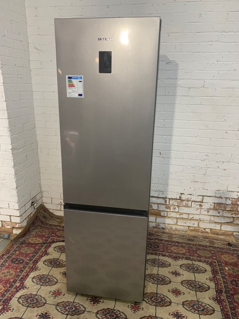 🚚Beautiful Grey Samsung Fridge Freezer