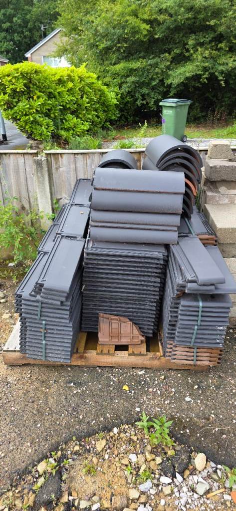 Grey Roof Tiles – Brand New, Ready for Collection