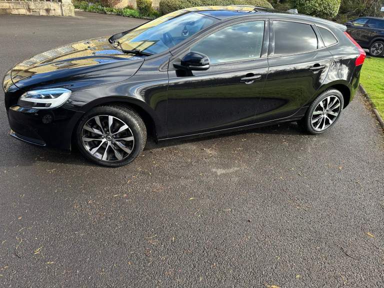 Volvo, V40, Hatchback, 2019, Manual, 1969 (cc), 5 doors
