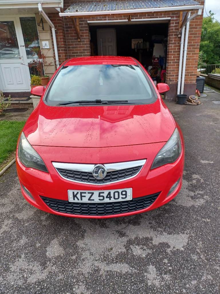 Vauxhall, ASTRA, Hatchback, 2011, Manual, 1686 (cc), 5 doors