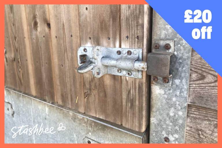 Lock-up to rent in Neston (CH64) | Stashbee