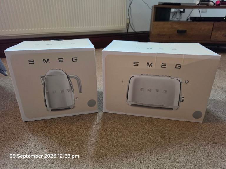 Smeg Kettle and Toaster, Stainless Steel, Brand New in Box
