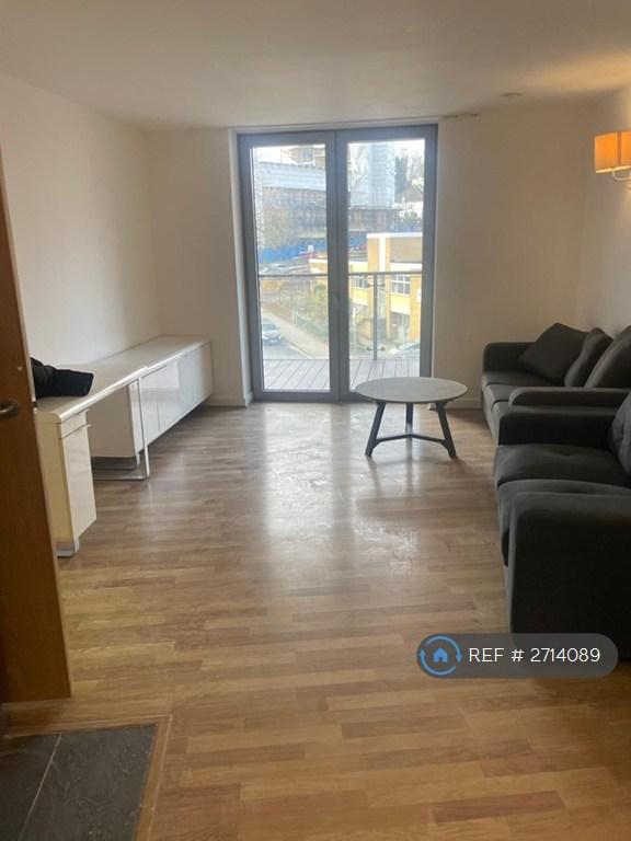 2 bedroom flat in Empire Way, Wembley, HA9 (2 bed) (#2714089)