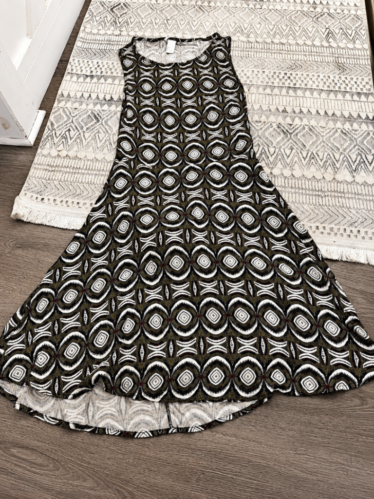 Sleeveless Patterned Summer Dress – Good Condition