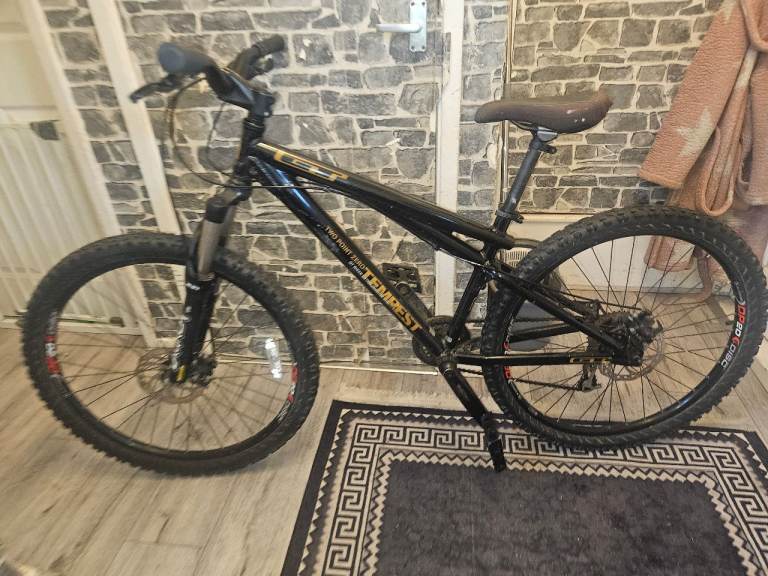 Gt tempest 2.0 mountain bike