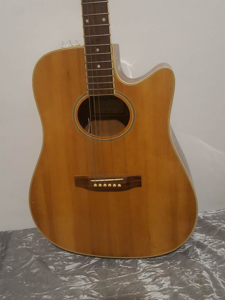 nHYUNDAI Classic Acoustic Full Size Guitar With Volume & Tone Controls