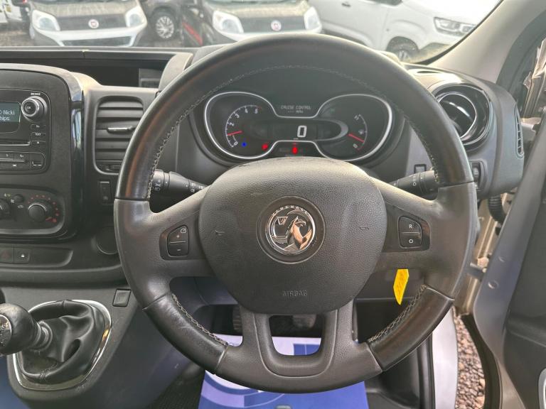 2017 Vauxhall Vivaro 1.6 CDTi 2900 BiTurbo ecoTEC Sportive Crew Van L2 H1 Euro 6 (s/s) 5dr (6 Se ...