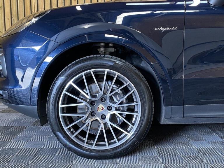 2022 Porsche Cayenne V6 E-Hybrid SUV HYBRID Automatic