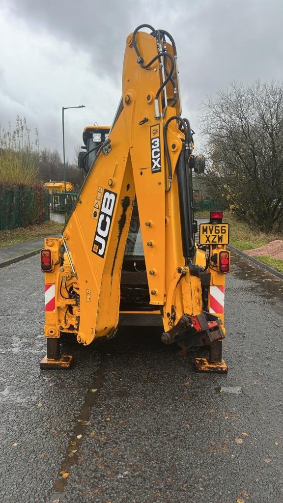 JCB 3CX BACKHOE LOADER. 4 WHEEL STEER. QUICK HITCH.