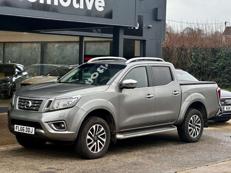 2016 Nissan Navara Double Cab Pick Up Tekna 2.3dCi 190 4WD PICK UP DIESEL Manual