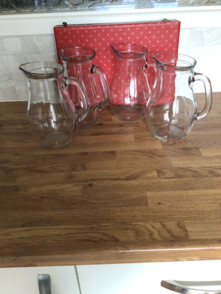 4 Sangria/ cocktail jugs
