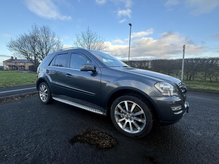 MERCEDES-BENZ M CLASS 3.0 ML350 CDI V6 BlueEfficiency Grand Edition 2010