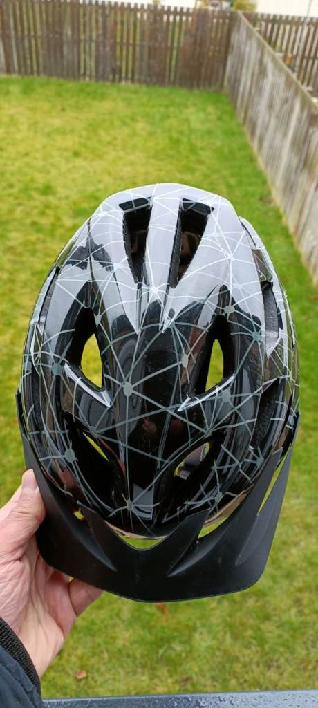 Halfords Black & Grey Lines Junior Helmet, 52-56cm, like new
