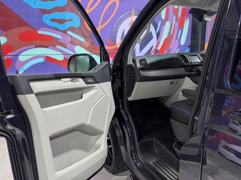 2018 Volkswagen Transporter 2.0 BiTDI BMT 204 Highline Kombi Van 4MOTION DSG Crew Van Diesel Auto...