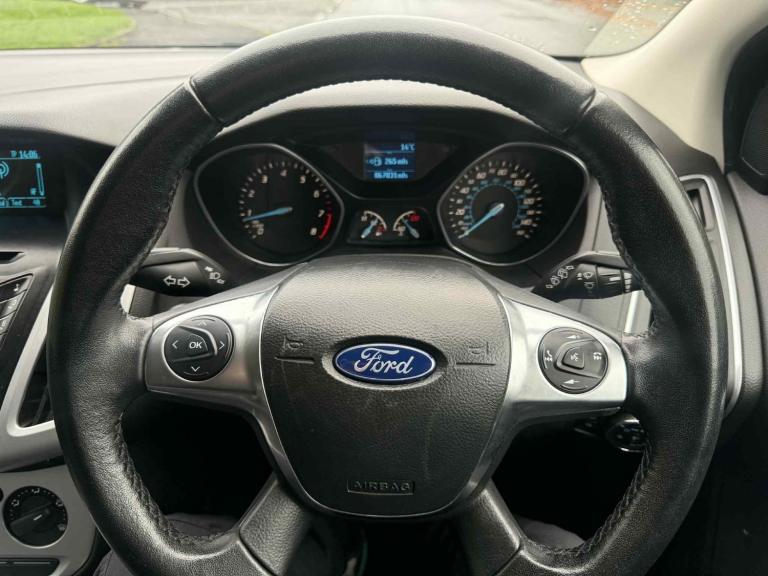 2014 Ford Focus 1.0 125 EcoBoost Zetec S 5dr HATCHBACK Petrol Manual
