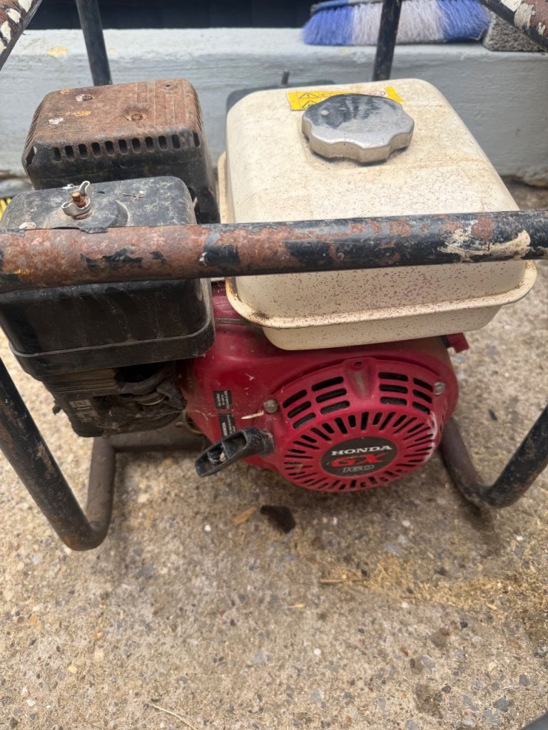 Generator as pictured working order 