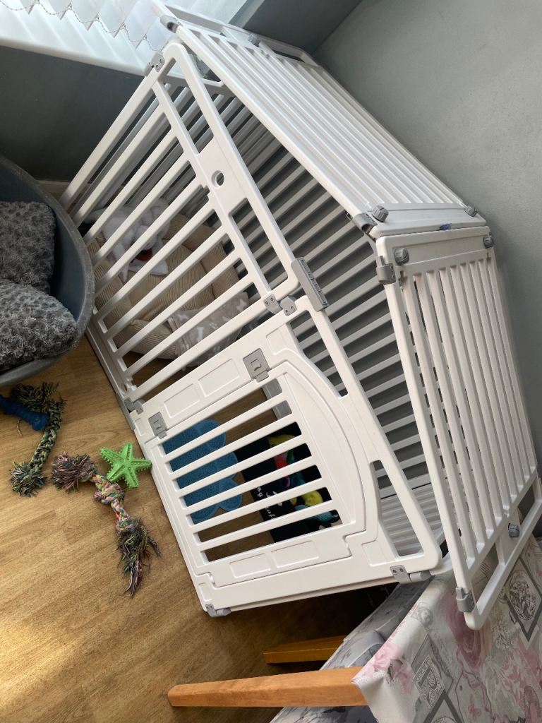 Dog playpen 
