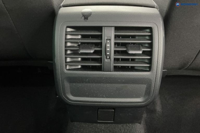 2021 Volkswagen Passat 2.0 TDI EVO SCR SE Nav 5dr ESTATE DIESEL Manual